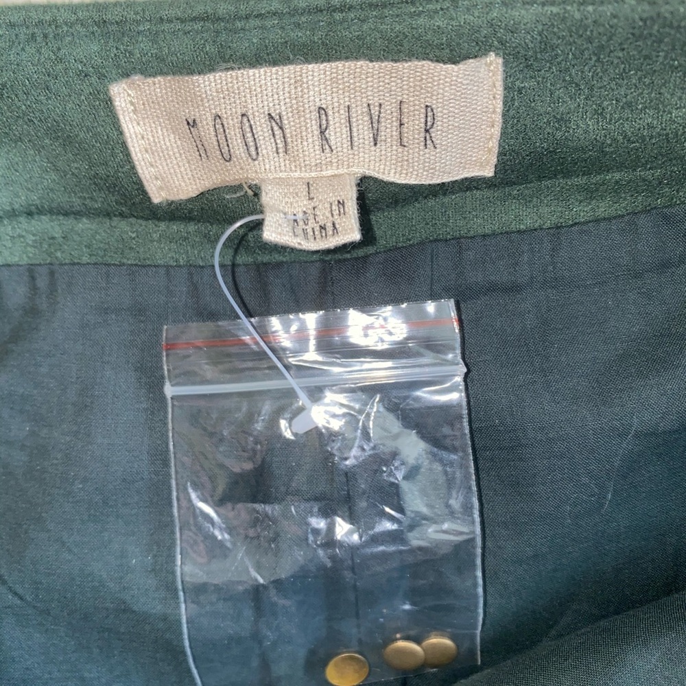 Moon River  Studded Faux Suede High Waisted festival Shorts Size L Hunter green - Picture 8 of 12